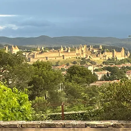 Apartment Casa Alma, Vue Cite, Jacuzzi Balneo, Clim, Jardin, Parking Gratuit Carcassonne