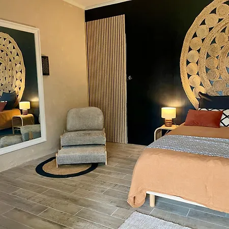Casa Alma, Vue Cite, Jacuzzi Balneo, Clim, Jardin, Parking Gratuit Carcassonne